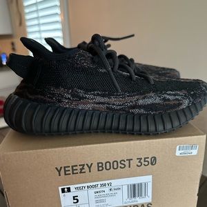YEEZY BOOST 350 V2 MX ROCK✨